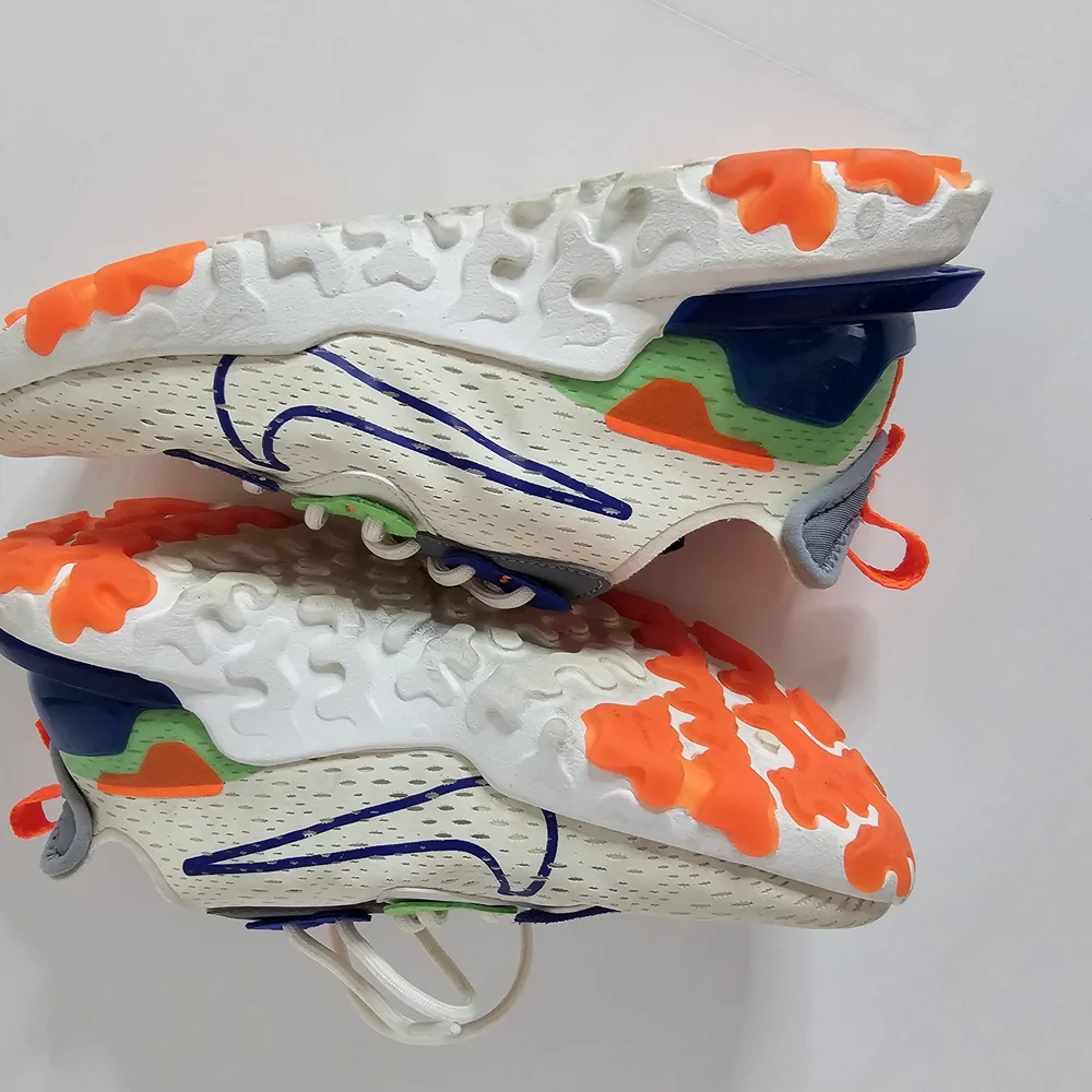 Nike Orange and Blue Athletic Shoes with Streamlined Design - Picture 3 of 9